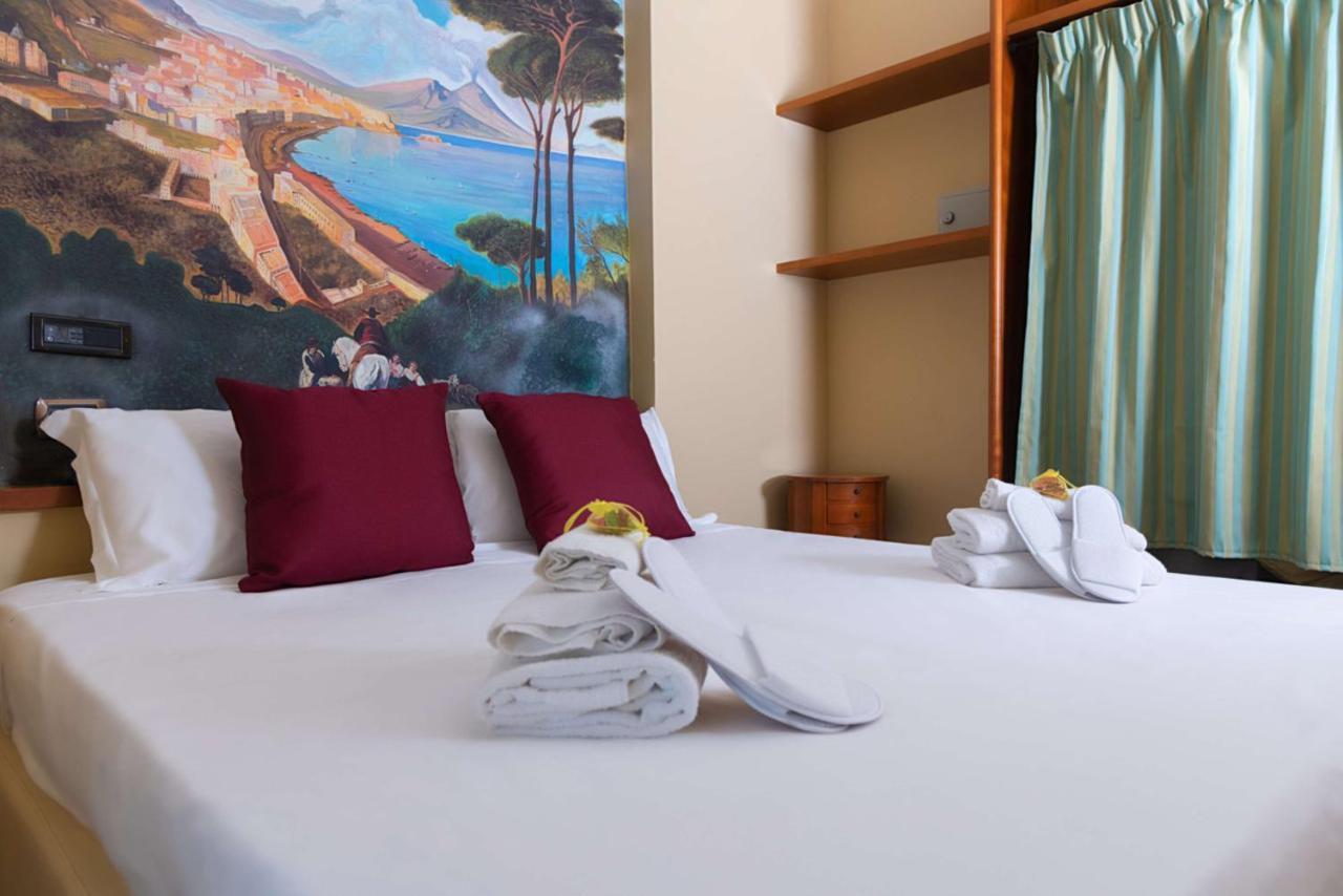Hotel Suite Ares Naples Exterior photo